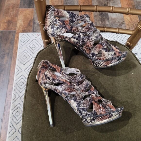 JENNIFER LOPEZ SNAKESKIN PATTERN 4 INCH  STILETTO HEELS SIZE  8 1/2 - Picture 1 of 11